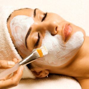 Tratamiento Diamond Facial & Head Spa en Tenerife con higiene facial profunda y ritual wellness relajante